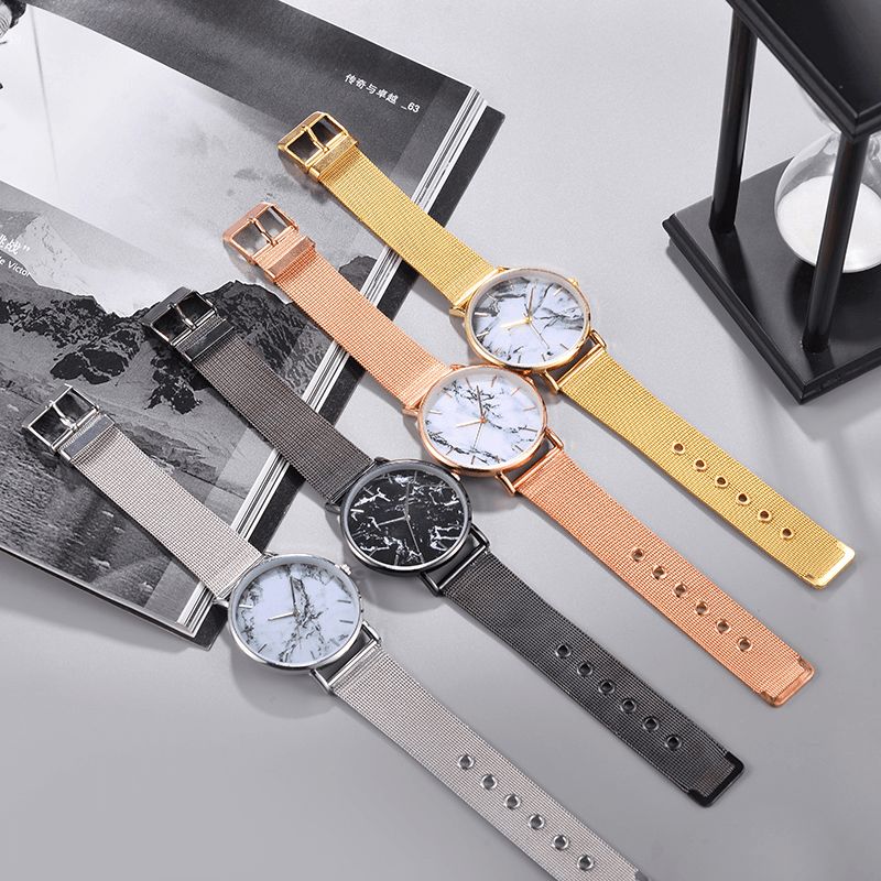 A0556 Fritid Sport Dame Klokke Legering Veske Mesh Band Justerbar Foldelås Creative Marmor Quartz Klokker