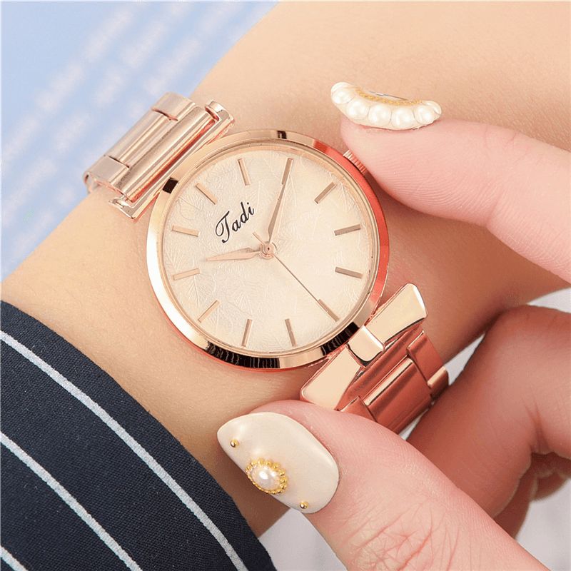 Deffrun Elegant Design No Number Dial Casual Dame Armbåndsur Rose Gold Case Full Alloy Kvartsklokke