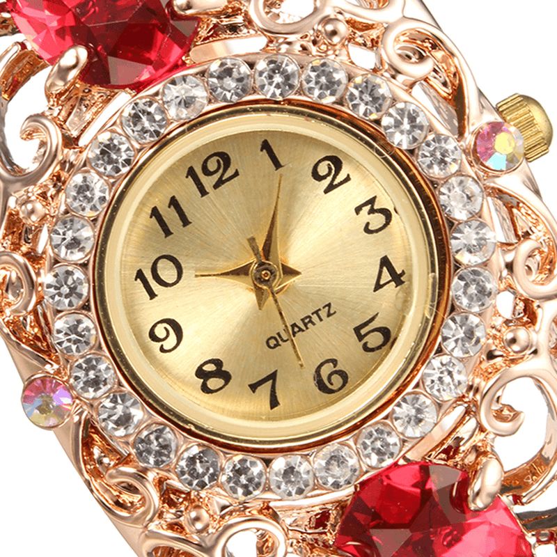 Deffrun Retro Stil Dame Armbånd Watch Flower Diamond Kvartsklokke