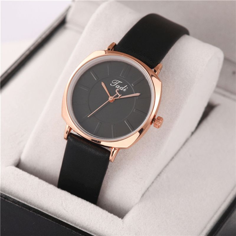 Enkel Elegant Trendy Dame Armbåndsur Rose Gull Legering Case Leather Band Kvinne Quartz Klokker