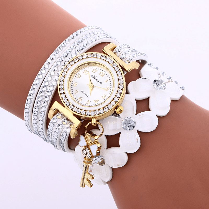 Mote Crystal Circle Armbånd Dame Watch Enkel Dial Flowear Mønstre Kvarts Watch