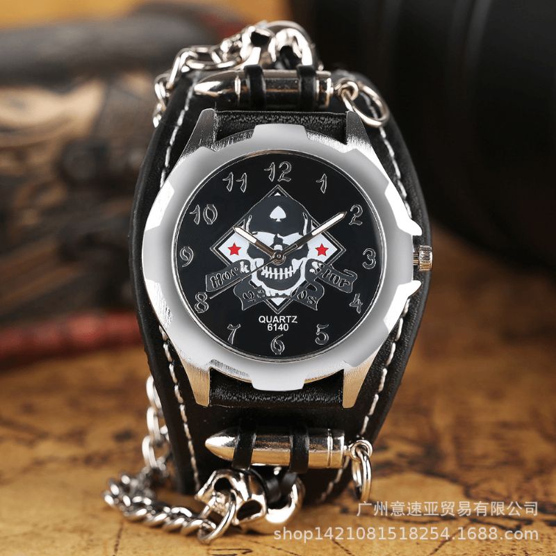 Vintage Square Dial Herre Watch Hollow Skull Leather Kvartsklokke