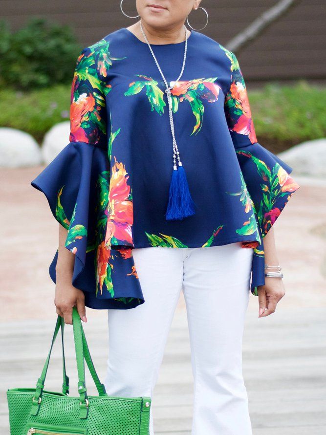 Crew Neck Floral Flare Sleeve Topp