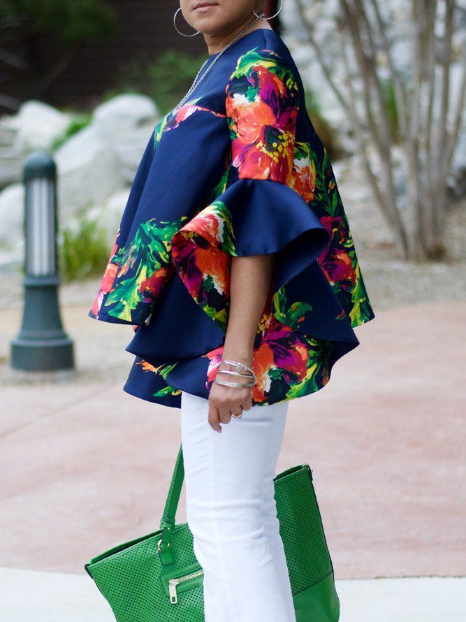 Crew Neck Floral Flare Sleeve Topp