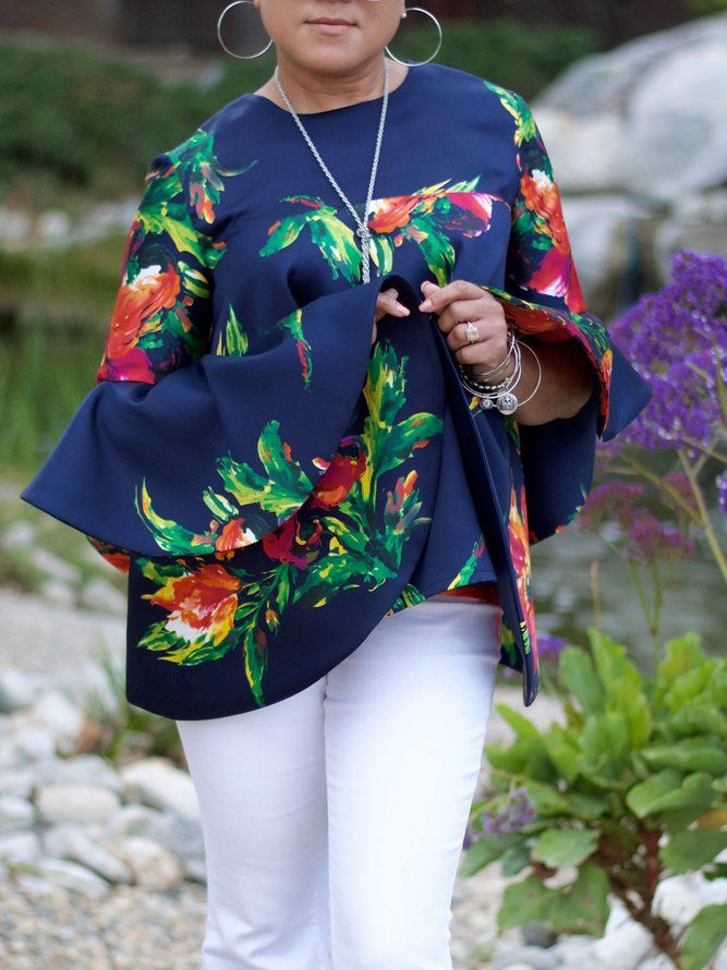 Crew Neck Floral Flare Sleeve Topp